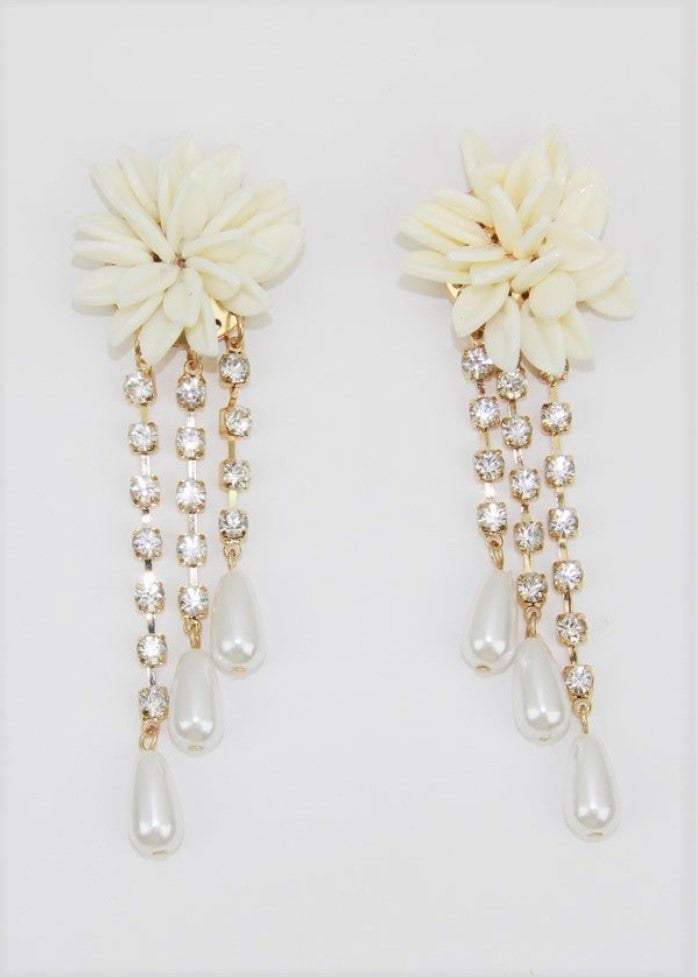 Floral Dangling Earrings